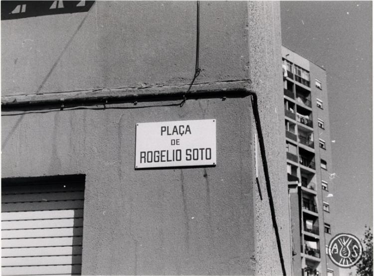 Placa de carrer. Plaça Rogelio Soto a Espronceda. Sabadell