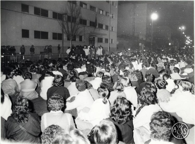 Manifestació d'estudiants d'ensenyament mitjà. Sabadell