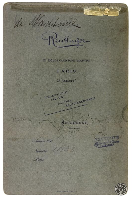 Retrat d'estudi de l'actriu francesa sense identificar. París.