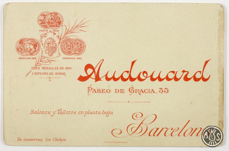 Retrat d'estudi de Pau Maria Turull Fournols. Barcelona.