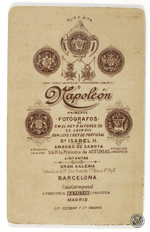 Retrat d'estudi de l'infant Pau Maria Turull Fournols. Barcelona.