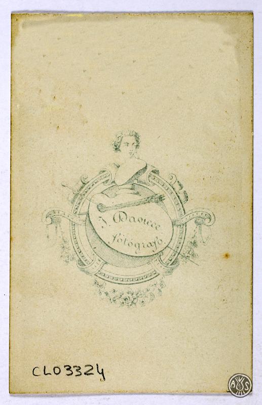 Retrat d'estudi d'Antoni Casanovas Bosch. Sabadell (?)