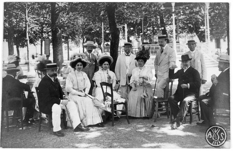 Retrat de grup. França. Edició postal.