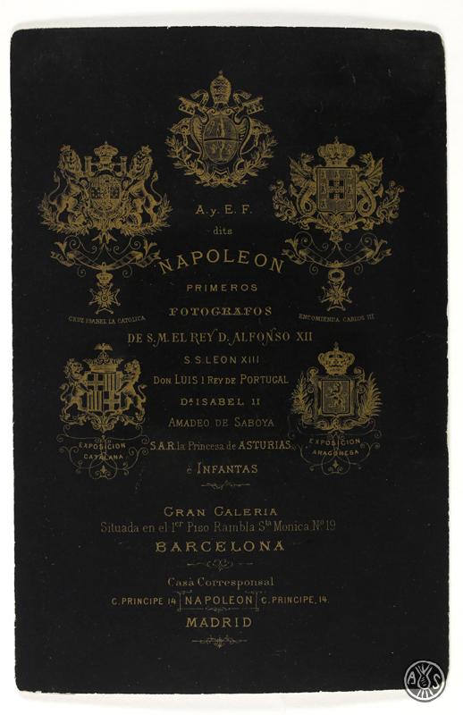 Retrat d'estudi de dona de la família Turull. Barcelona.
