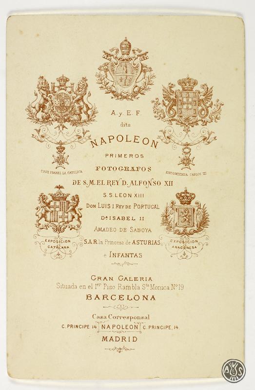 Retrat d'estudi de nena de la família Turull. Barcelona.