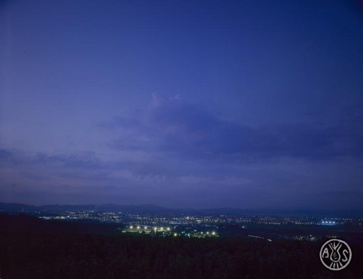 Vista panoràmica de Sabadell de nit