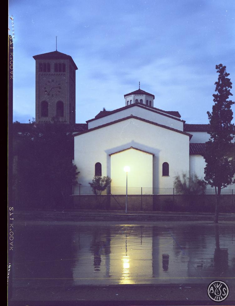 Lateral de l'església de Sant Oleguer