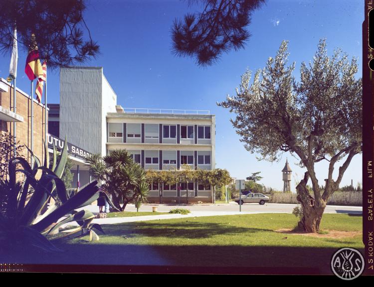 Edifici de la Mútua Sabadellenca al Parc Taulí
