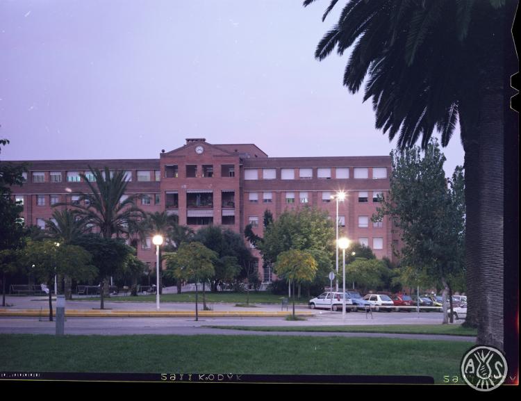 Edifici de l'Hospital Parc Taulí de nit