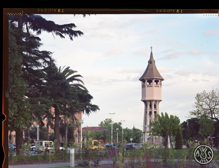 La Torre de l'Aigua i el parc del Taulí
