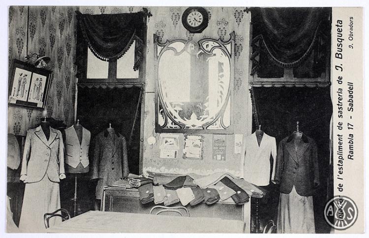 Interior de l'establiment de sastreria de J. Busqueta a la Rambla, 17.Sabadell