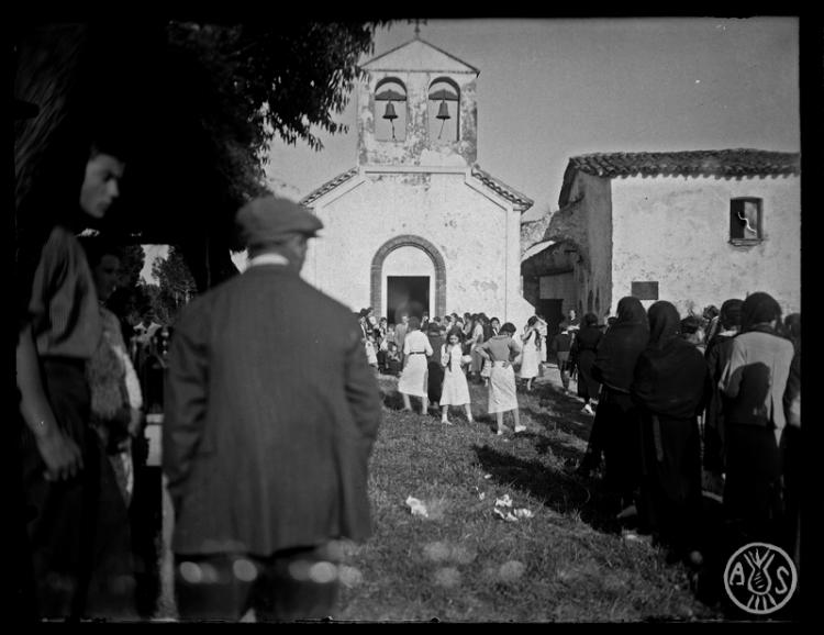 Ermita de Togores el dia de l'Aplec. Sabadell