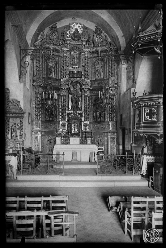 Interior de l'Església de Sant Esteve de Ripollet