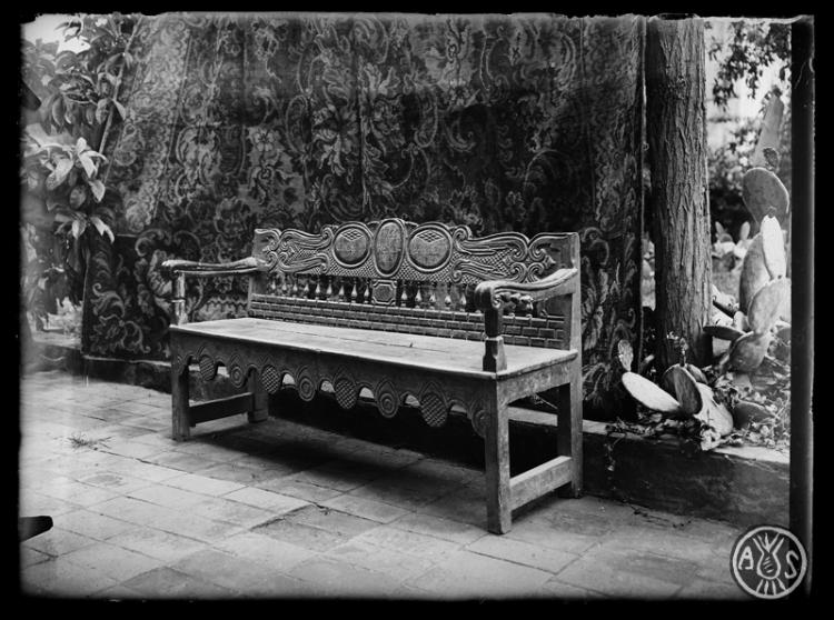 Banc a l'Església de Sant Esteve de Ripollet