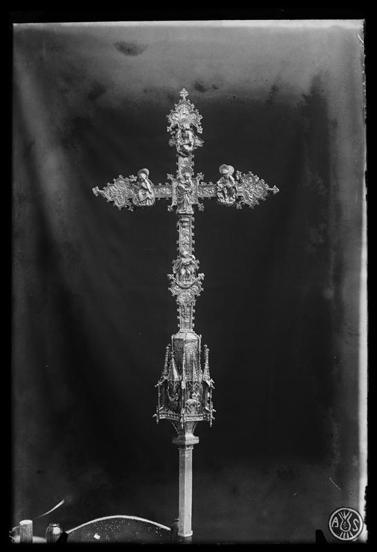 Creu de la parròquia de Sant Julià d'Altura. Sabadell