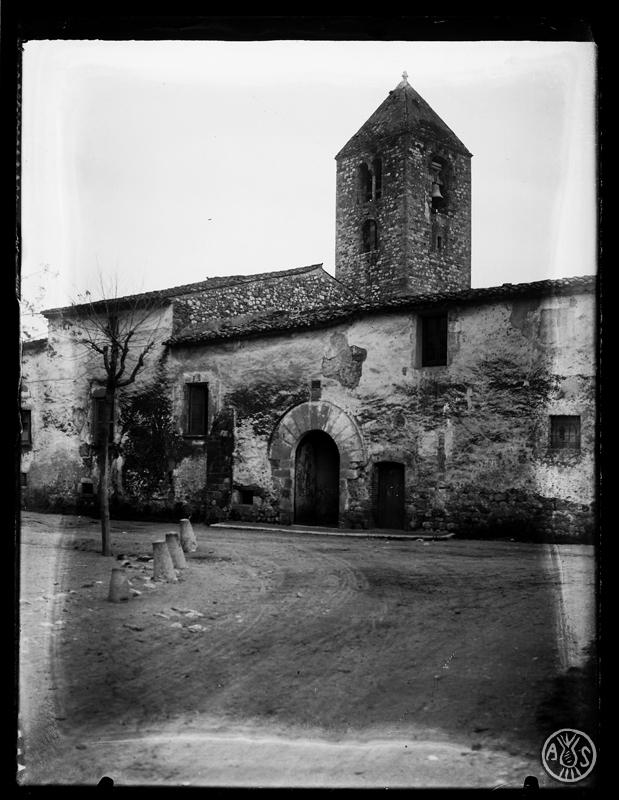 Rectoria i campanar romànic de la capella de Sant Fruitós a Sentmenat