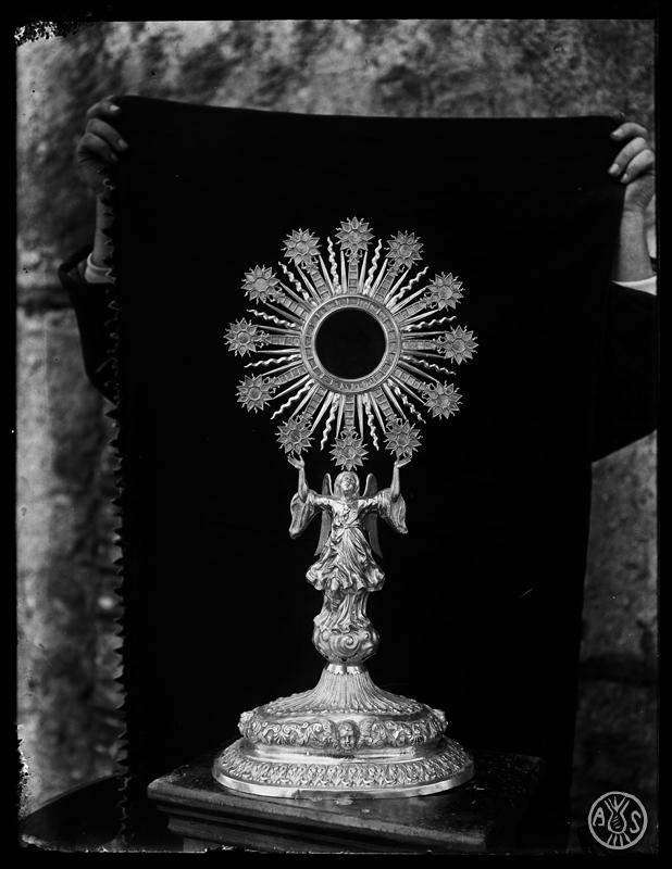 Custòdia  (ostensori) de l'església de Palau-Solità i Plegamans