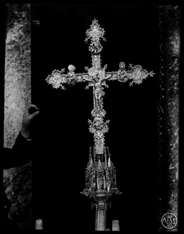 Anvers de la creu parroquial de l'església de Palau-solità i Plegamans