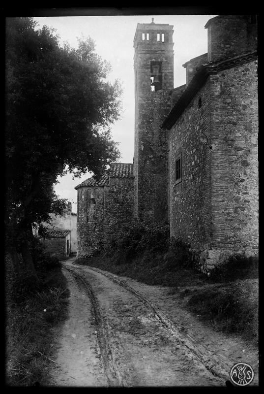 Església de Sant Salvador de Polinyà, destil romànic.