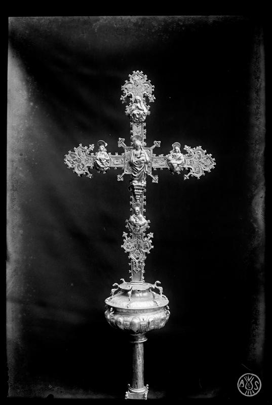 Revers de la creu parroquial de Sant Quirze i Santa Julita, a Sant Quireze del Vallès