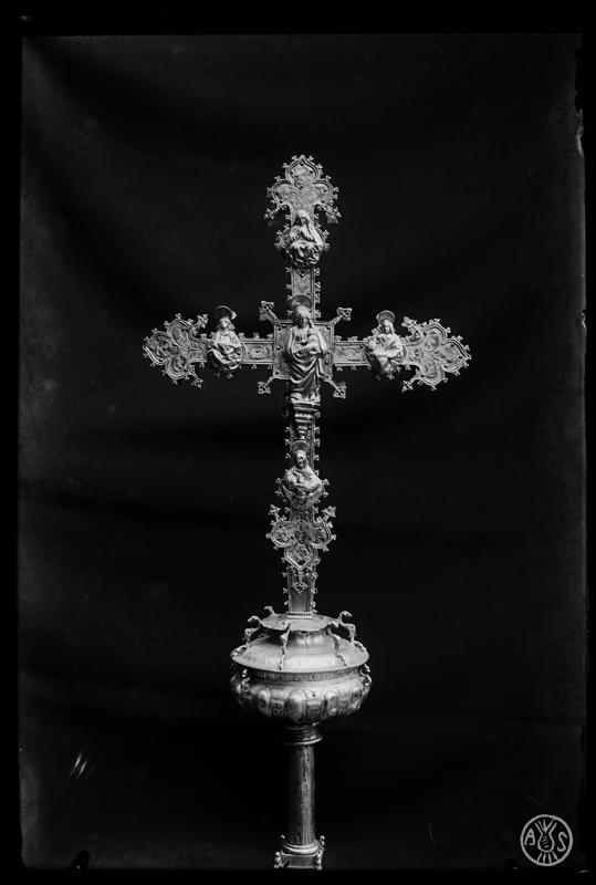 Revers de la creu parroquial de Sant Quirze i Santa Julita, a Sant Quireze del Vallès