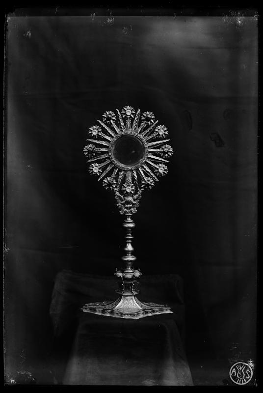 Custòdia de lesglésia de Santa Perpètua, a Santa Perpètua de Mogoda.