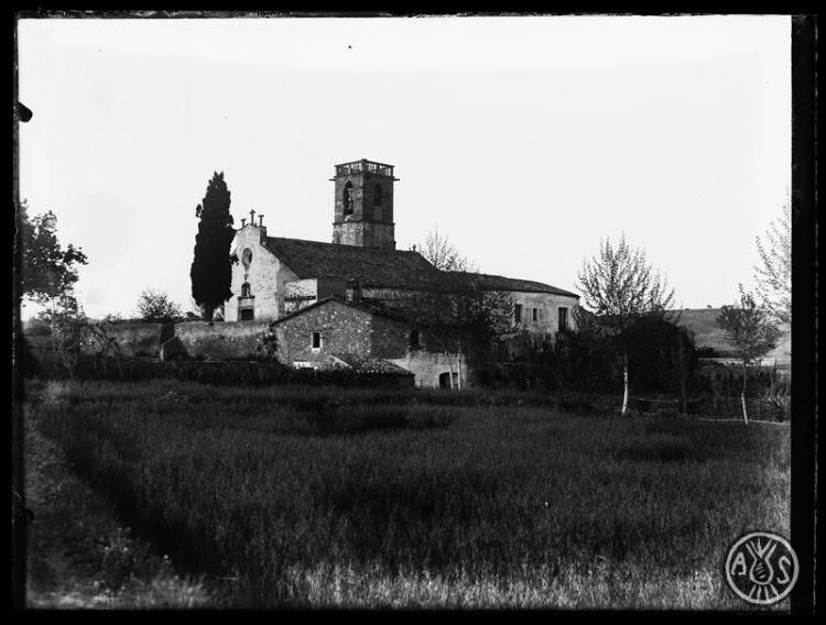 Campanar i església de la parròquia de Santa Maria de Santiga. Santa Perpètua de Mogoda