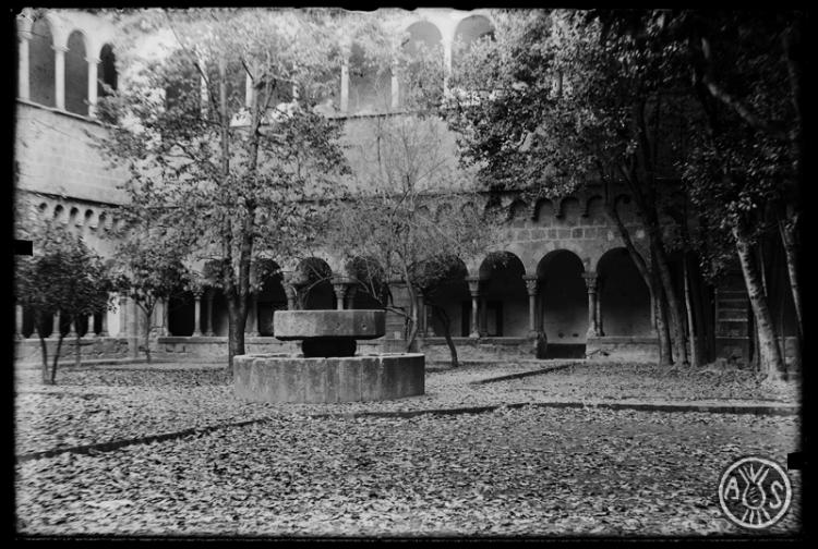 Claustre del Monestir de Sant Cugat del Vallès