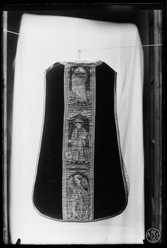 Casulla de l'església de Sant Vicenç de Jonqueres. Sabadell
