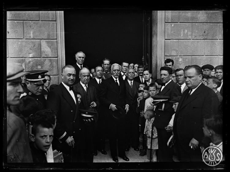 Visita de Francesc Macià i Llussà, persident de la Generalitat, a Sabadell