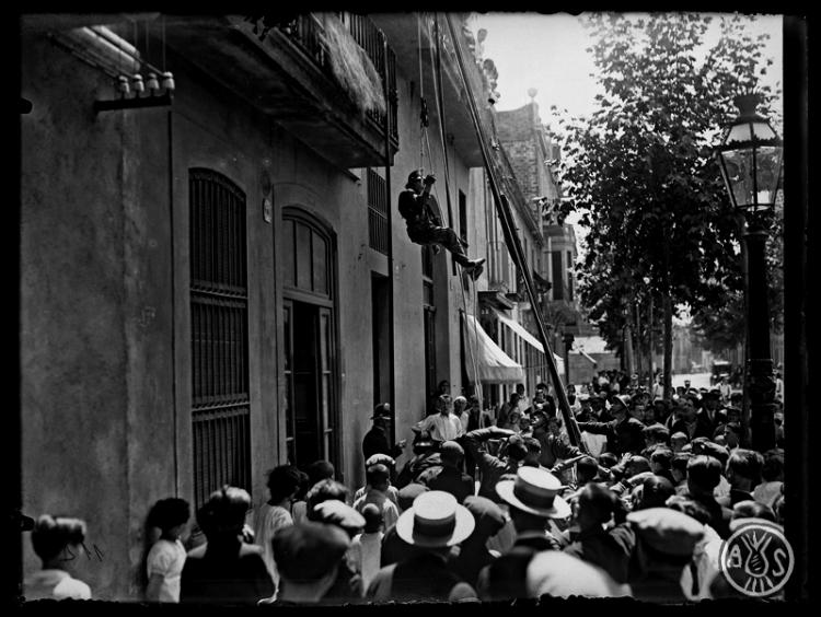 Bombers fent demostracions. Sabadell