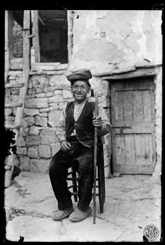 Jaume Alvareda al poble de Carbasí