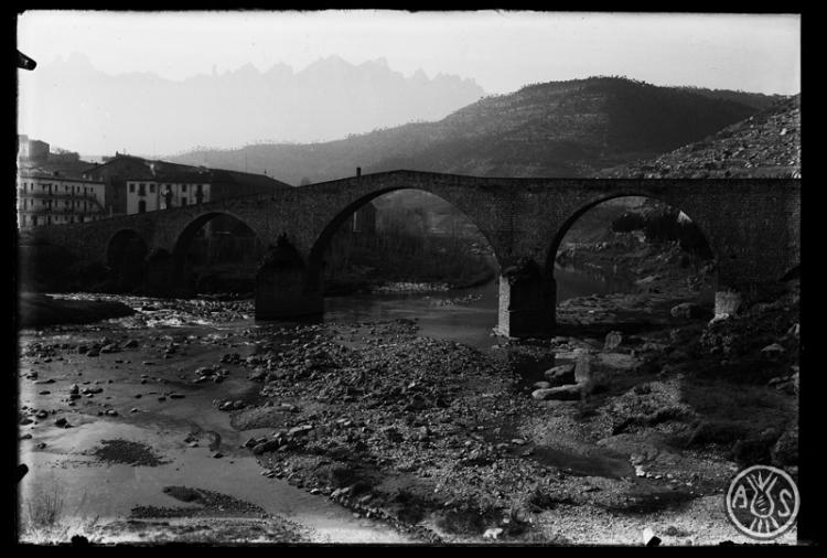 Pont romànic a Castellbell i el Vilar