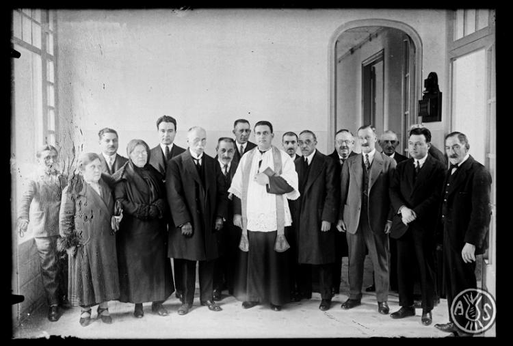 Benedicció del local de Puericultura de la Maternitat al carrer Illa. Sabadell