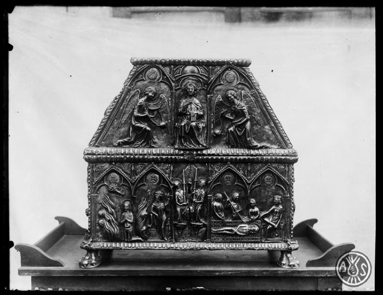 Arqueta reliquari (frontal revers) d'argent de Sant Cugat