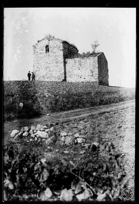 Ermita de Sant Nicolau abans de la restauració. Sabadell