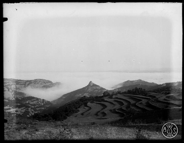 Vista panoràmica de Roca Mur. Parc natural de Sant Llorenç del Munt