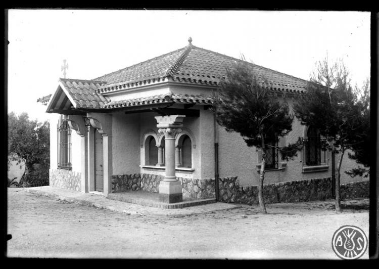 Casa del capellà custodi del Santuari de la Mare de Déu de la Salut. Sabadell