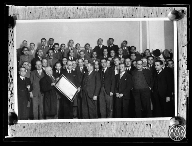 Homenatge que la secció dramàtica de l'Acadèmia Catòlica dedica al seu director Esteve Trullàs. Sabadell
