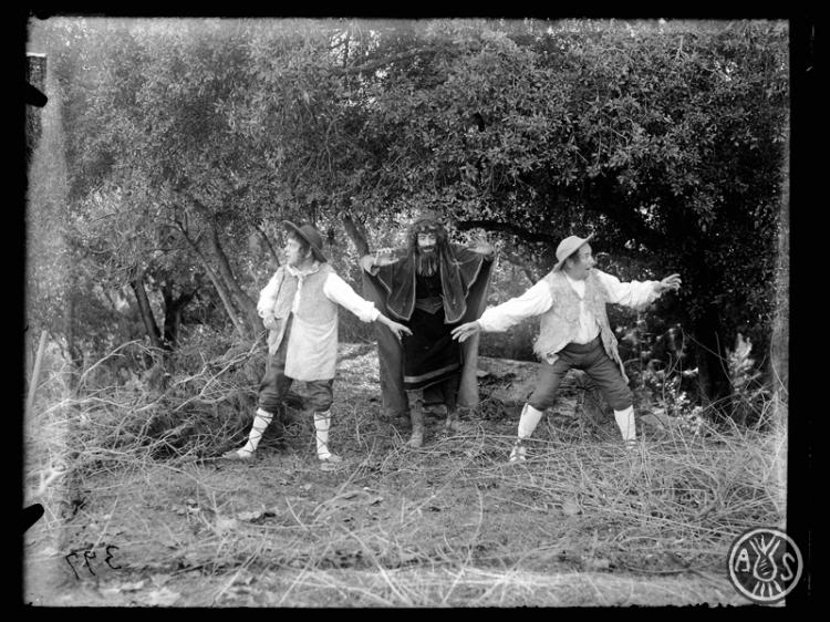 Representació d'Els Pastorets a la masia de Can Vilar. Escena dels pastors i el dimoni.