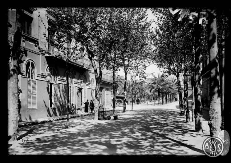 Rambla de Sabadell i plaça del Doctor Robert. Sabadell