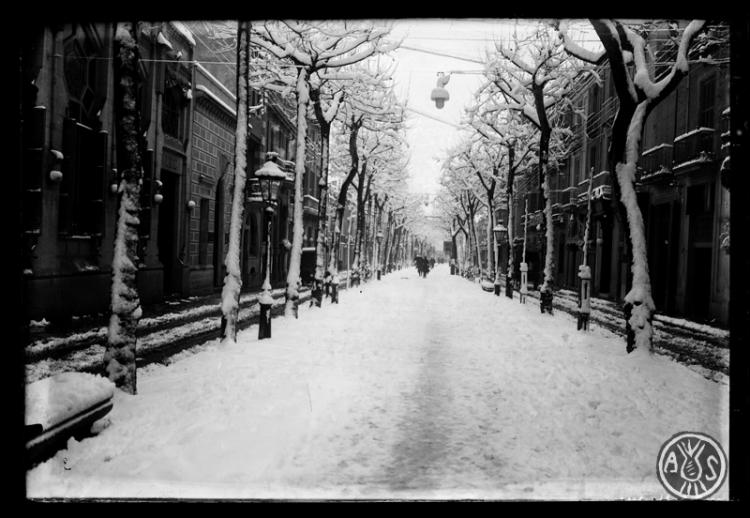Vista de la Rambla de Sabadell nevada