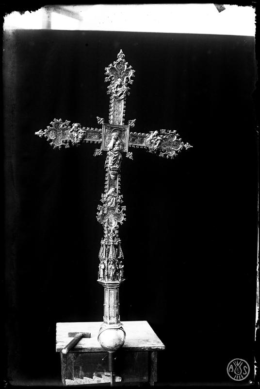 Revers de creu processional amb la Mare de Déu. Església de Sant Feliu de Sabadell