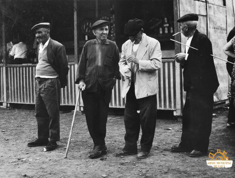 Fira datraccions de la Festa Major de Sant Pere.  