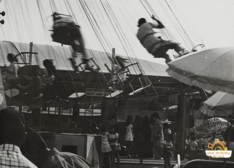 Fira datraccions de la Festa Major de Sant Pere.  