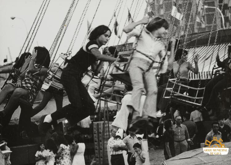 Fira datraccions de la Festa Major de Sant Pere.  