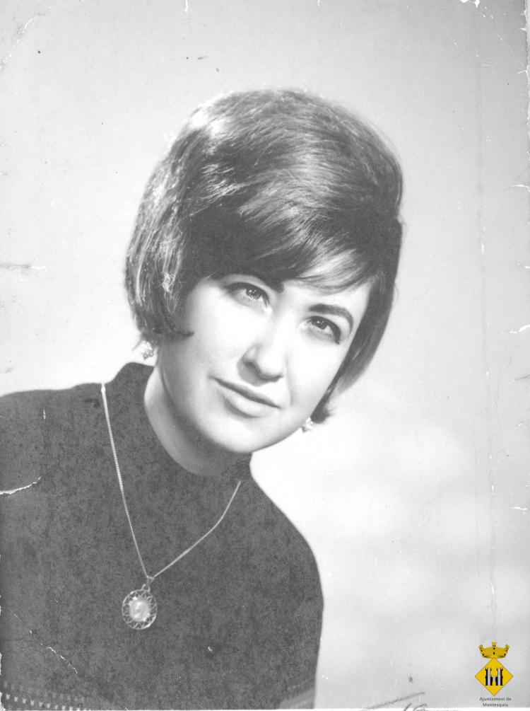 Retrat d'estudi d'una dona