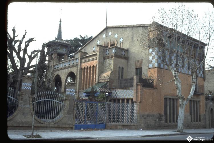 Casa Armet.