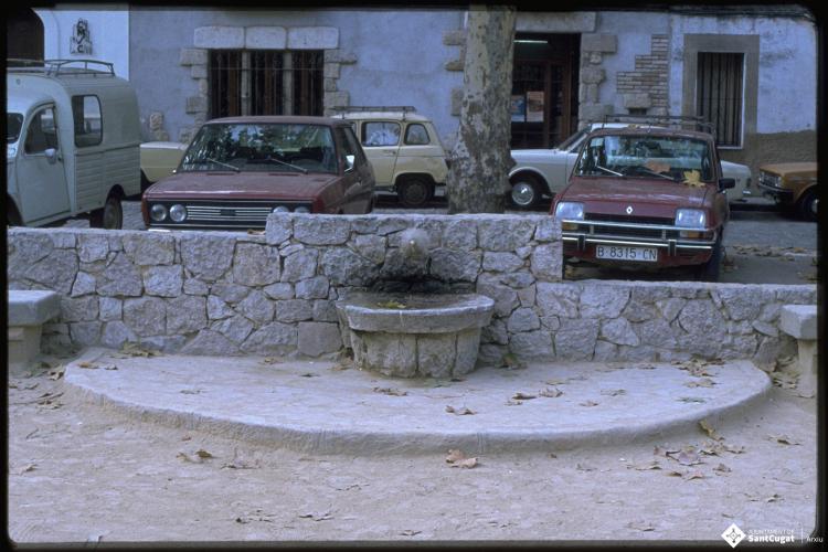 Font de  la plaça de Barcelona. 