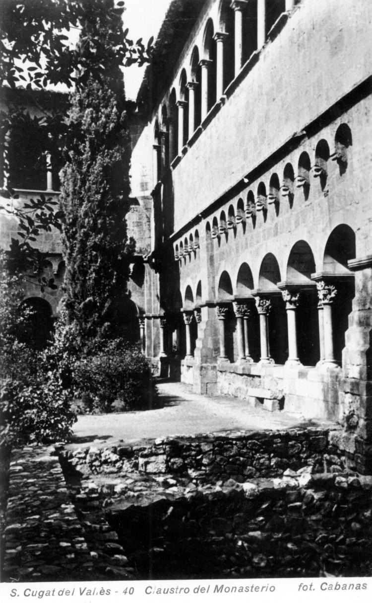 S. Cugat del Vallés - 40. Claustro del  Monasterio. fot. Cabanas.
